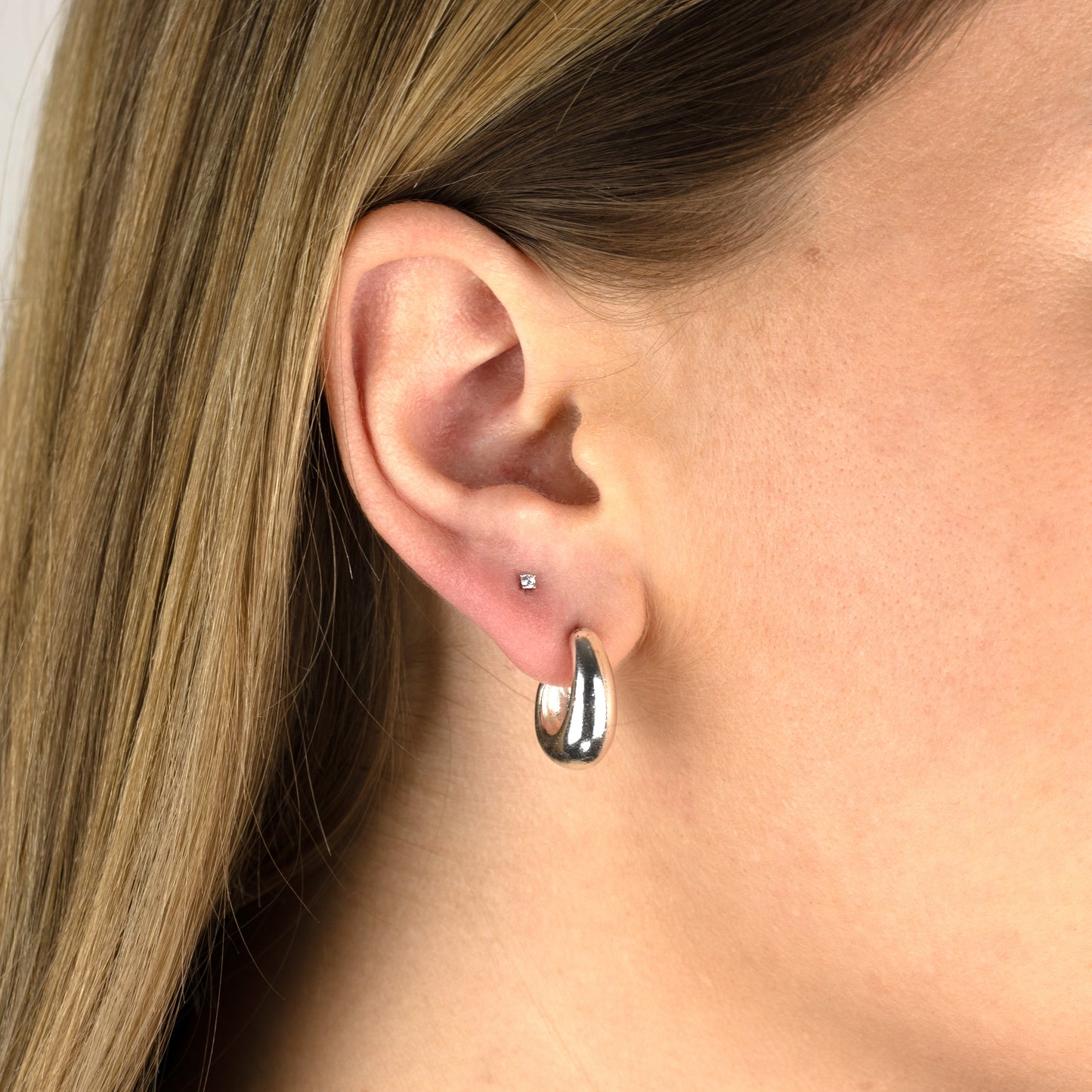 Cera ear stud - Silver
