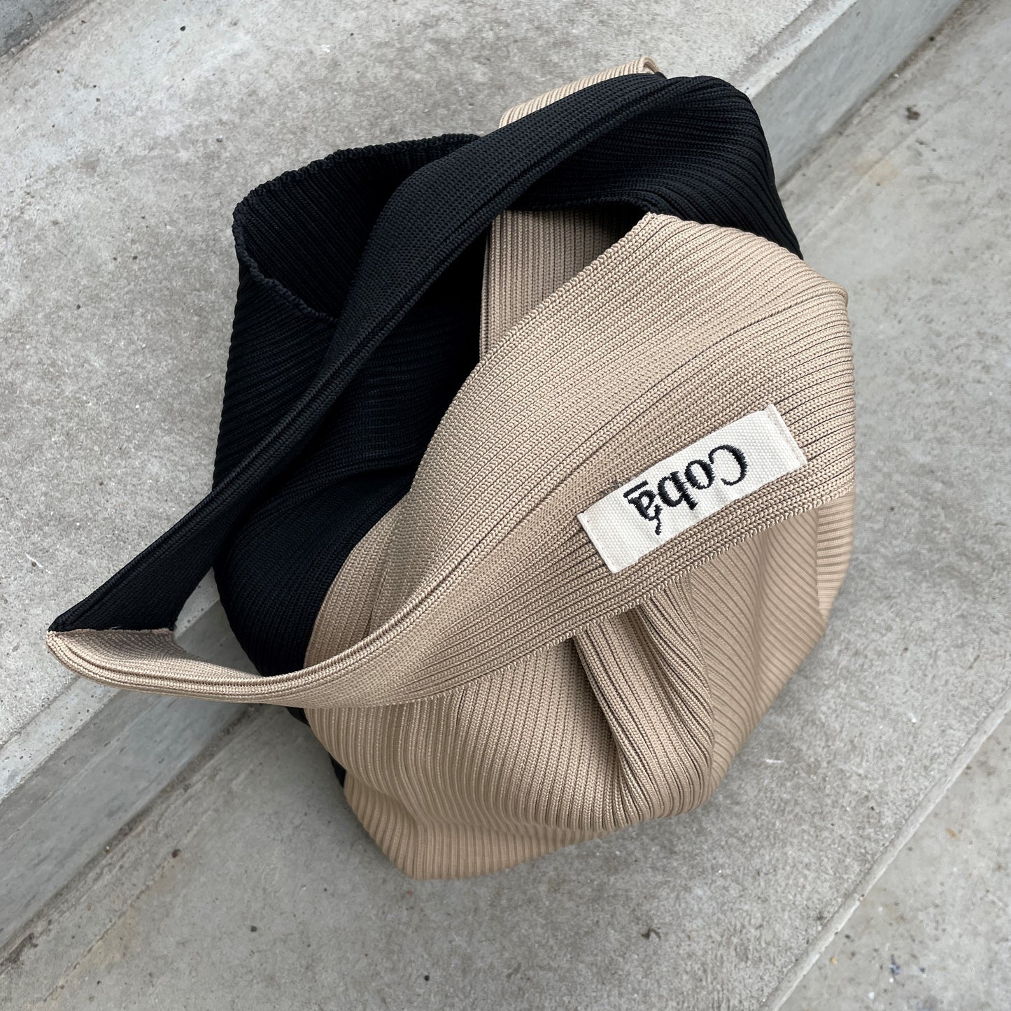 Yola Bicolor - Sort/Beige