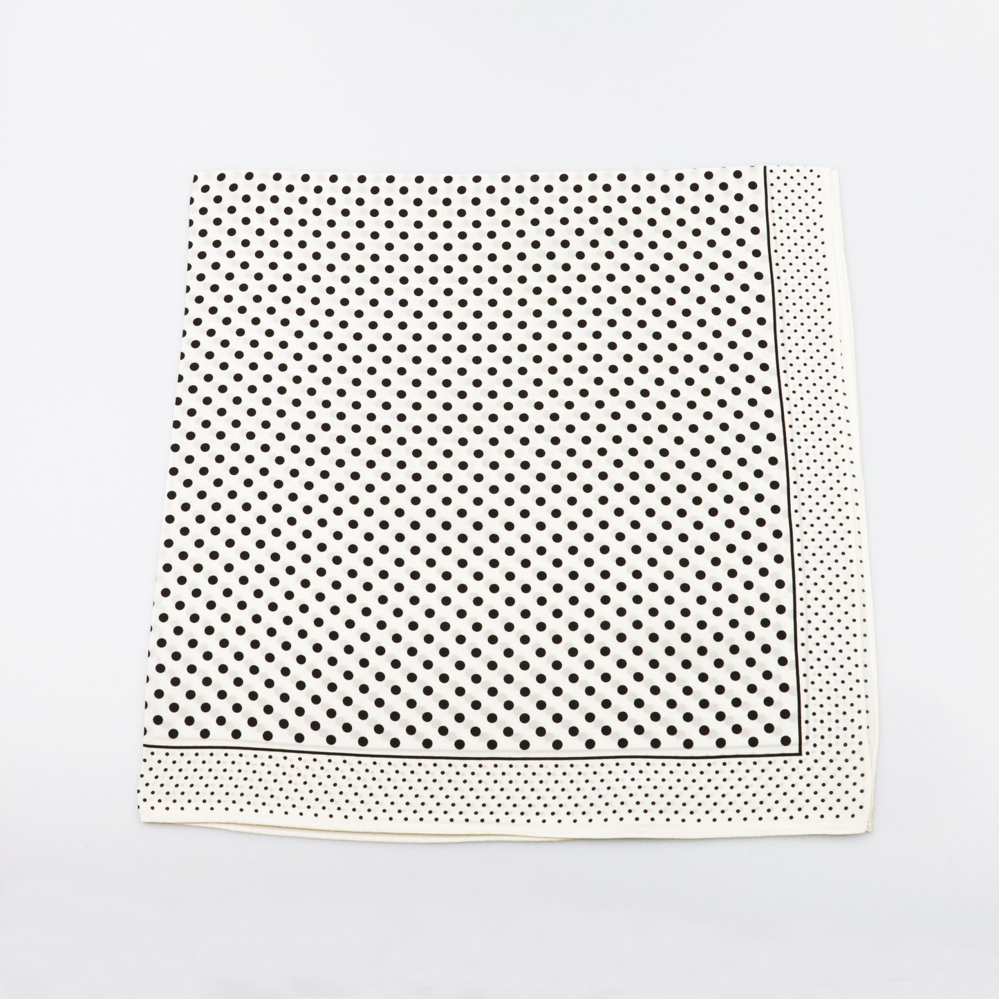 Silketørklæde - Hvid/Sort